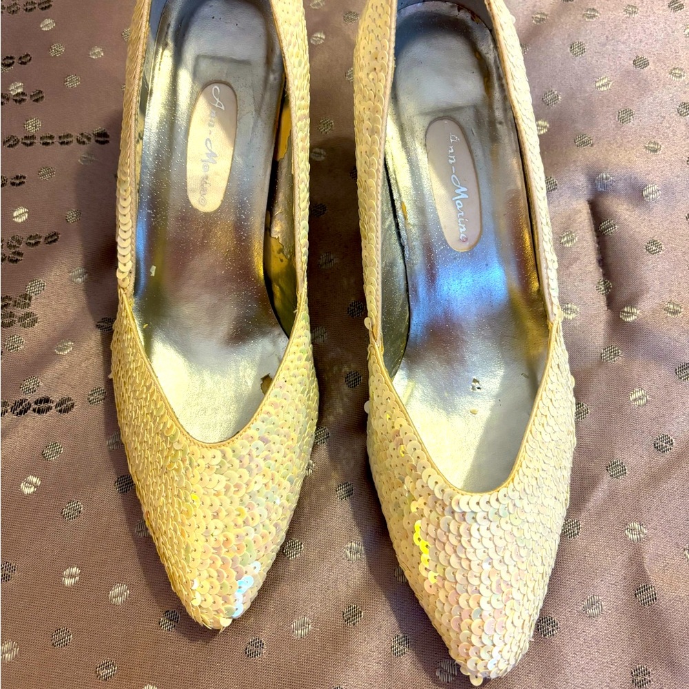 Beautiful White Pearl sequin Ann Marino heels.